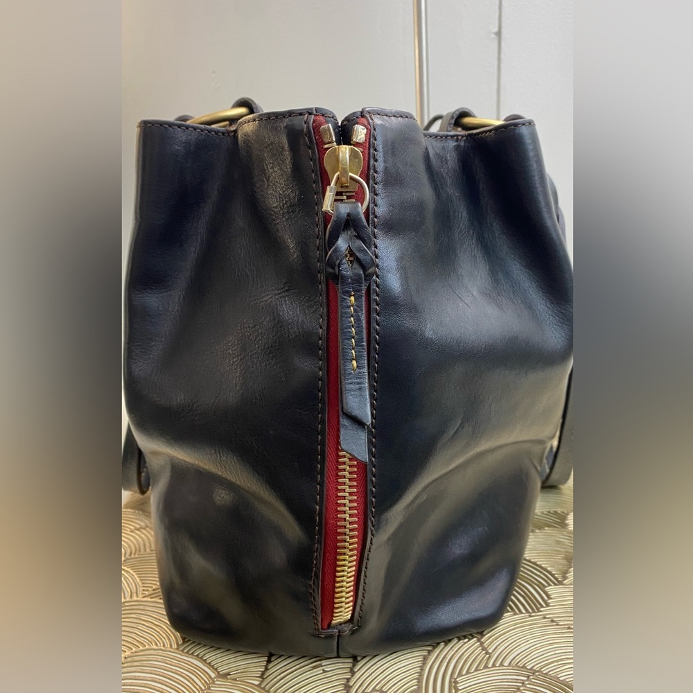 Dooney & Bourke Florentine Barlow Black Leather Shoulder Tote Bag - Picture 10 of 13